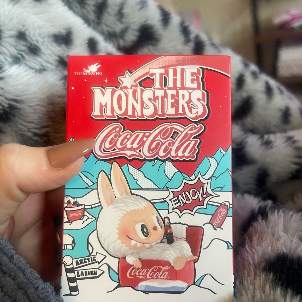 LABUBU — SEALED Coca-Cola The Monsters Red and White Box